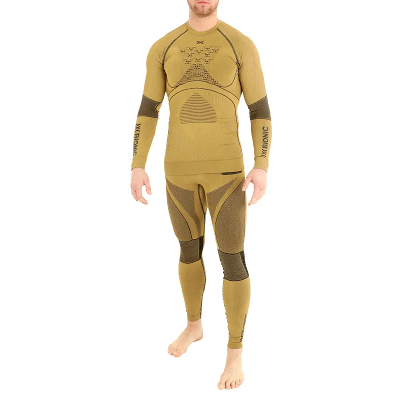 Комплект термобелья X-Bionic Radiactor на мужчине в полный рост